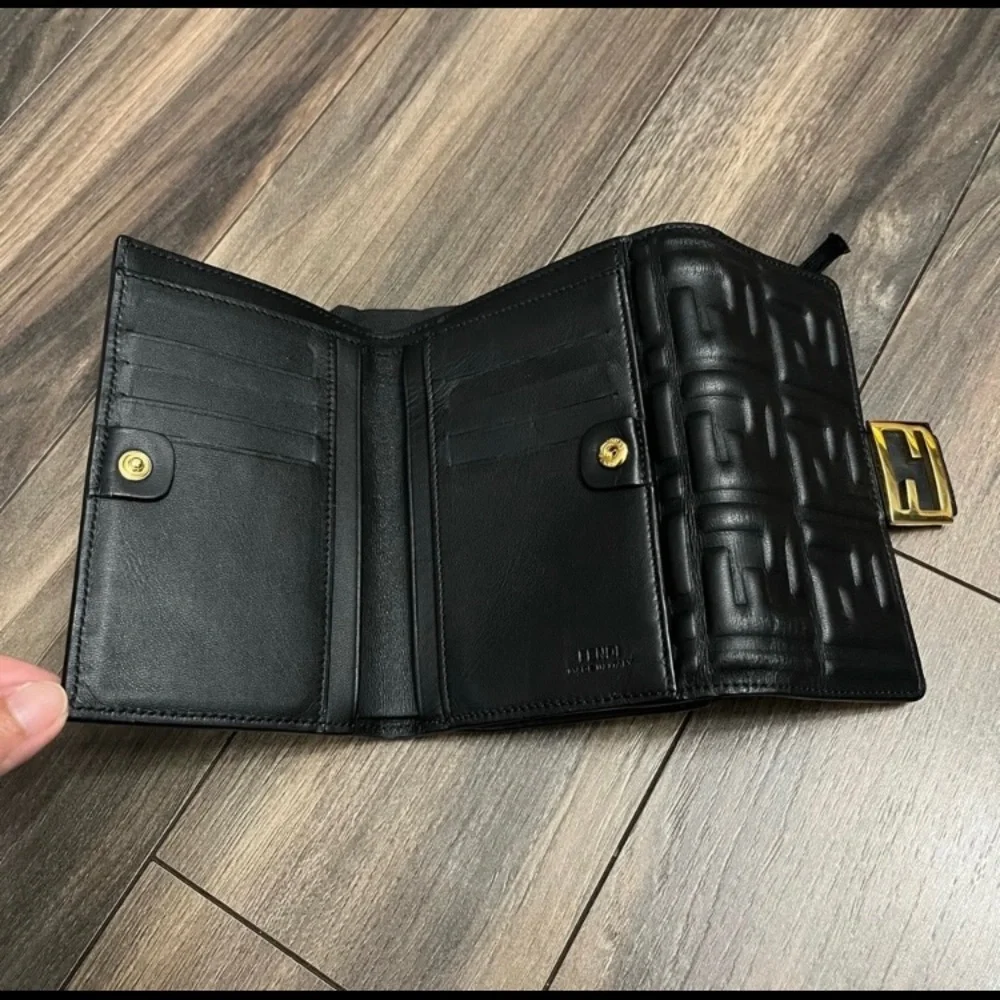 Fendi monogram wallet - Picture 9 of 10